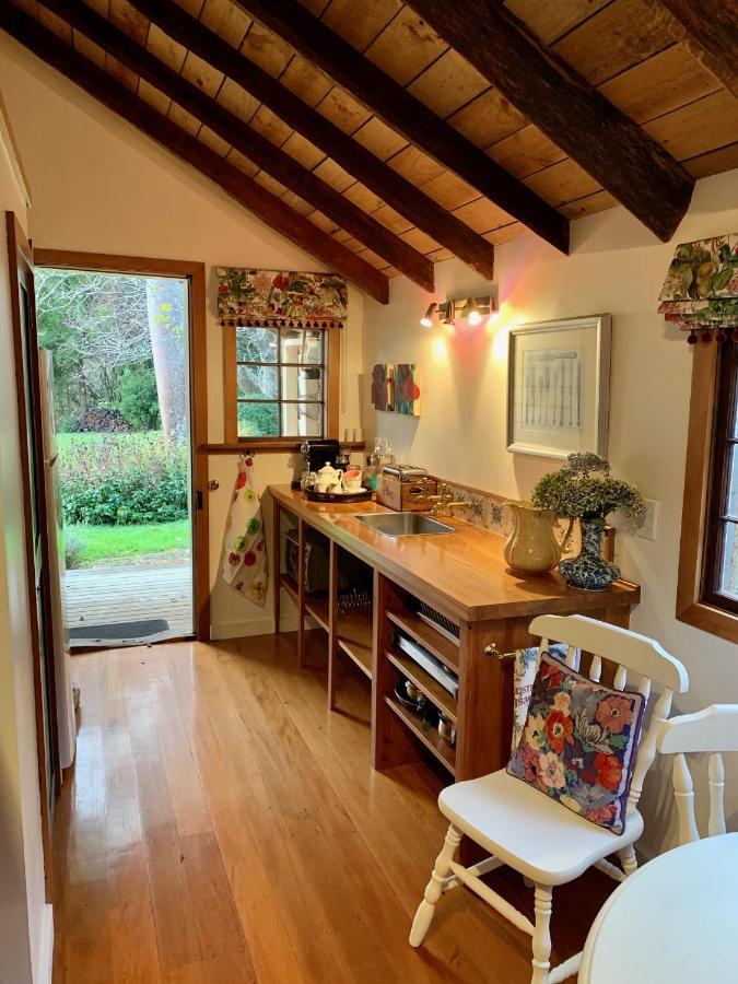Mill Cottage - Boutique Accommodation And Garden Akaroa Exteriér fotografie